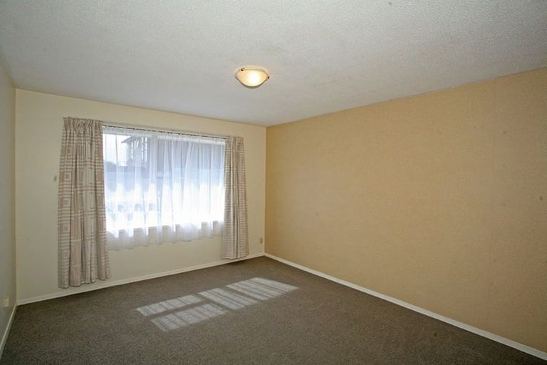 Photo of property in 3/12 Peer Street, Upper Riccarton, Christchurch, 8041