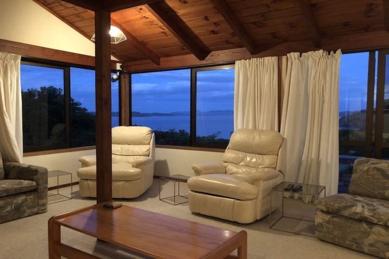 Photo of property in 38 Oneroa Road, Russell, 0202