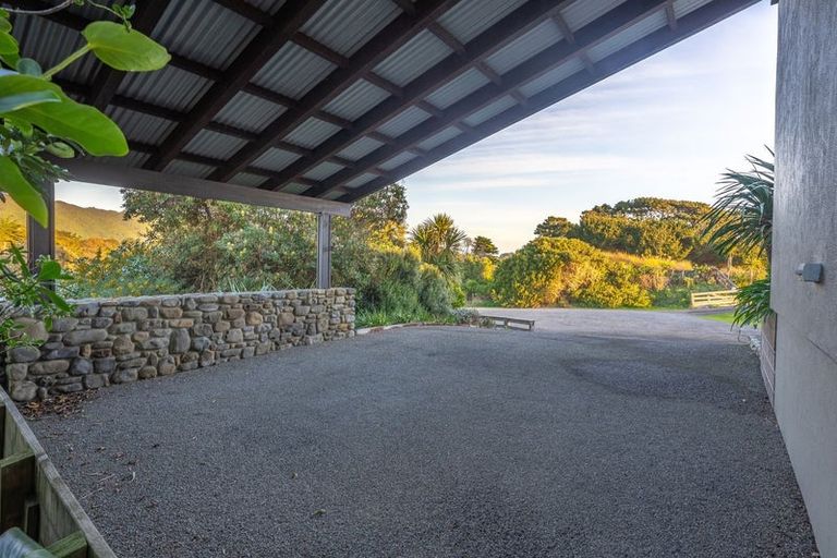 Photo of property in 8 Beachview Grove, Peka Peka, Waikanae, 5391