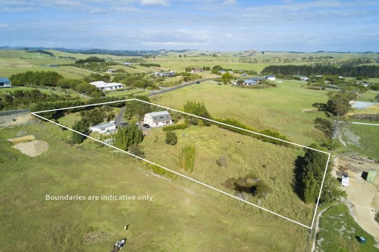 Photo of property in 26 Taipa View Road, Taipa, 0483