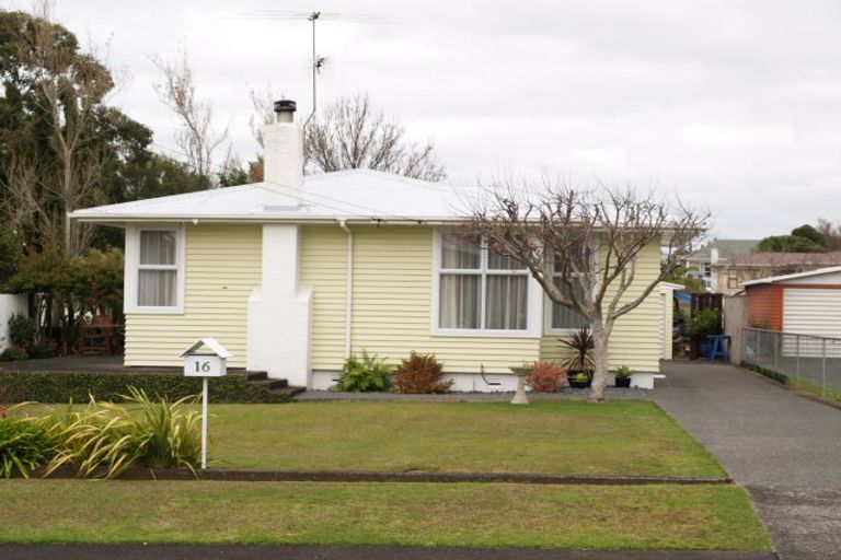 Photo of property in 16 Eden Street, Mangere East, Auckland, 2024
