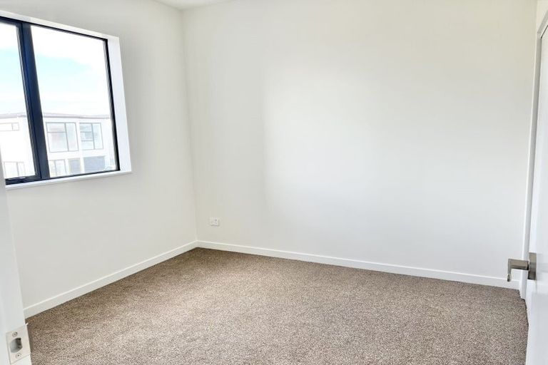 Photo of property in 15 Pilot Drive, Hobsonville, Auckland, 0616