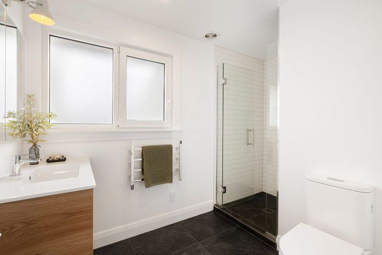 Photo of property in 11 Lloyd Street, Strowan, Christchurch, 8052