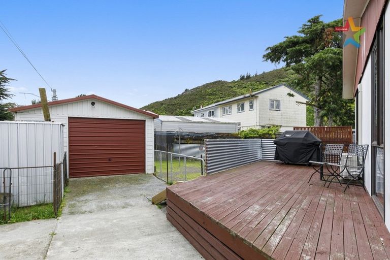 Photo of property in 2/19 Eldon Grove, Taita, Lower Hutt, 5019