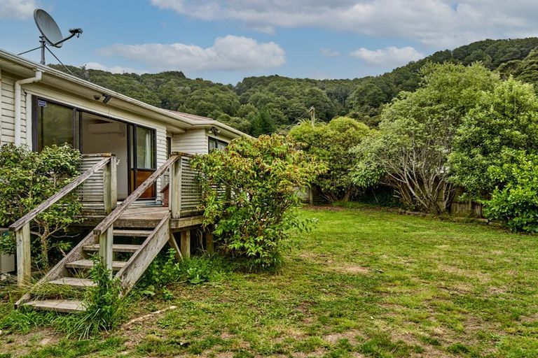 Photo of property in 5 Puriri Street, Wainuiomata, Lower Hutt, 5014