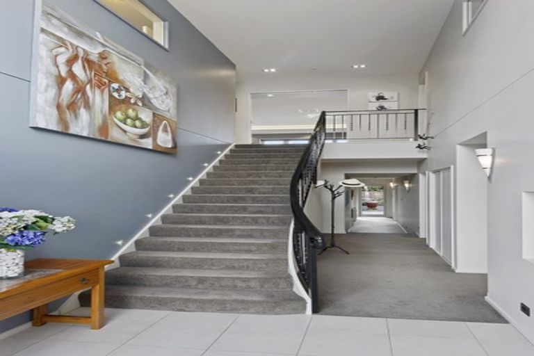 Photo of property in 11 Sasaram Lane, Cashmere, Christchurch, 8022