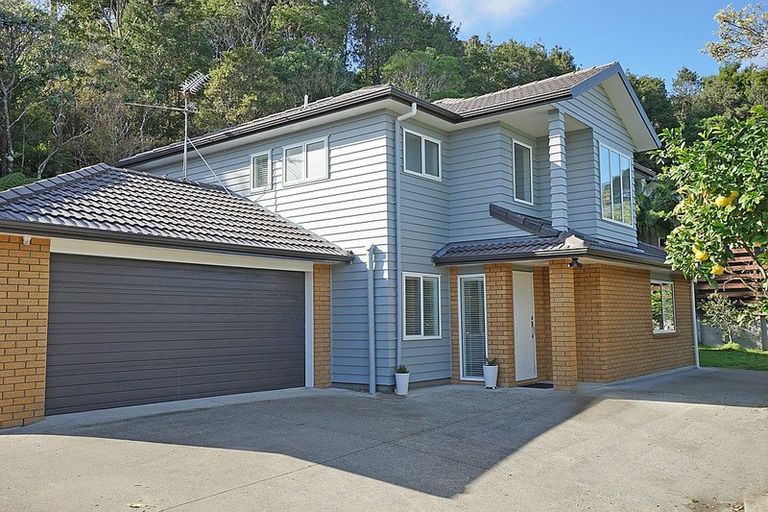 Photo of property in 17 Mappin Place, Chatswood, Auckland, 0626