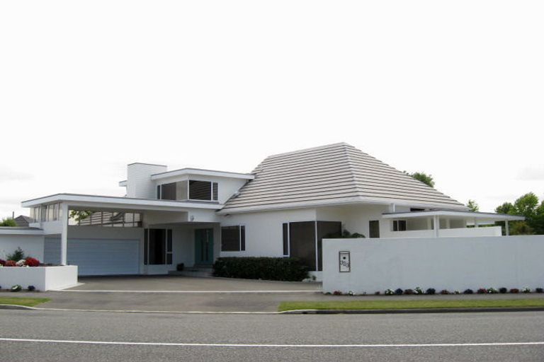 Photo of property in 323a Withells Road, Avonhead, Christchurch, 8042