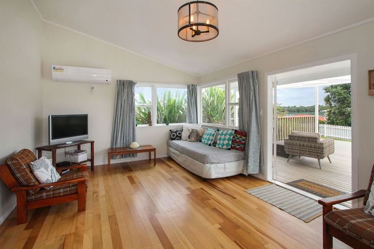 Photo of property in 17a Keven Road, Clarks Beach, Pukekohe, 2679