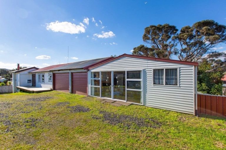 Photo of property in 29 Wallis Street, Raglan, 3225
