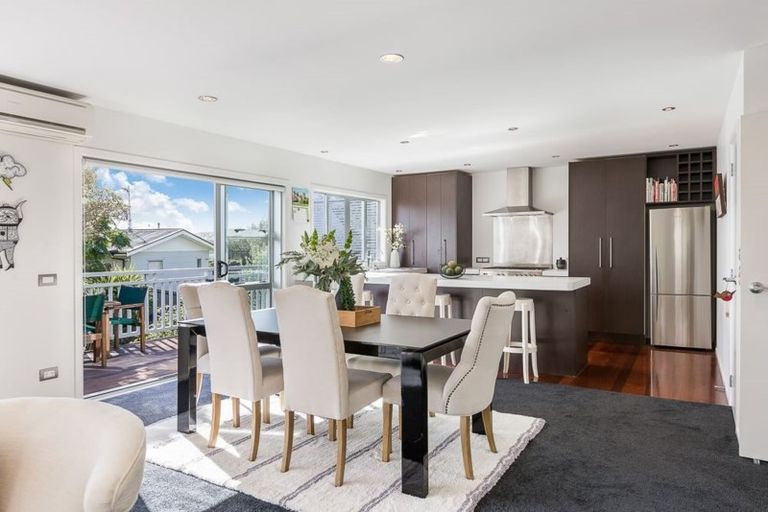 Photo of property in 117a Mokoia Road, Birkenhead, Auckland, 0626