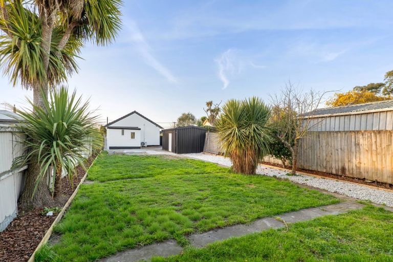 Photo of property in 127 Bowhill Road, New Brighton, Christchurch, 8083