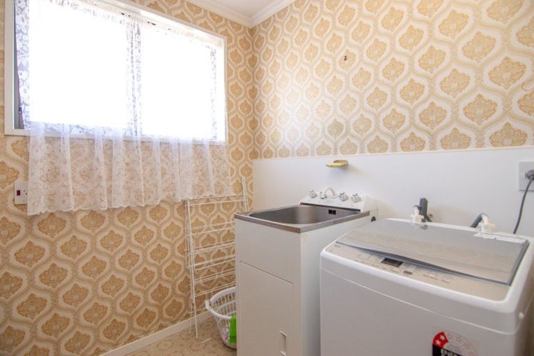 Photo of property in 3a Huata Place, West End, Palmerston North, 4412