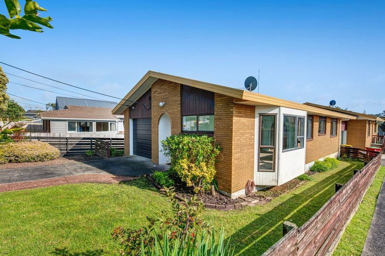 Photo of property in 47a Bay Street, Red Beach, 0932