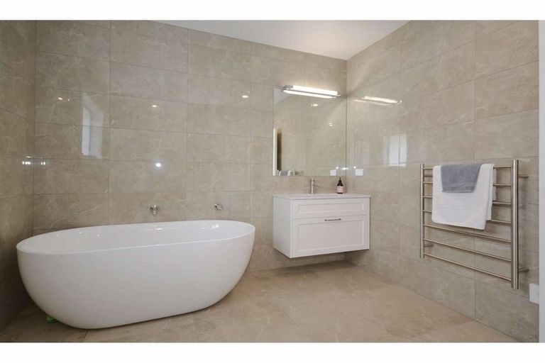 Photo of property in 4 Fernbird Grove, Kerikeri, 0294