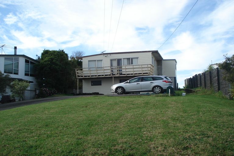 Photo of property in 8 Shakespear Road, Army Bay, Whangaparaoa, 0930