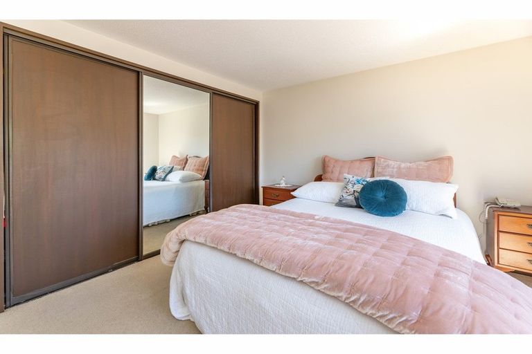 Photo of property in 24 Lodge Place, Ilam, Christchurch, 8041