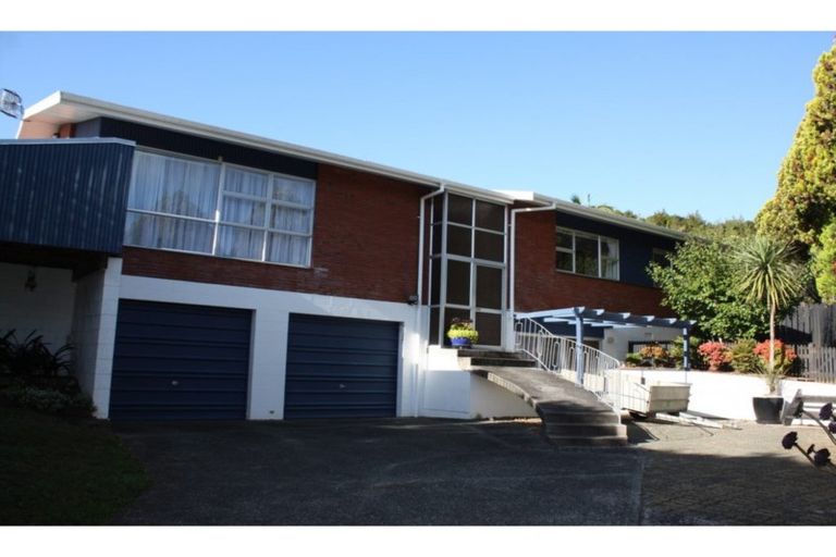 Photo of property in 35 Parkland Crescent, Te Kamo, Whangarei, 0112