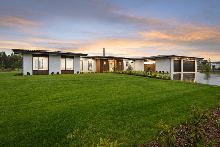 Photo of property in 76 Verdeco Boulevard, Lincoln, 7608