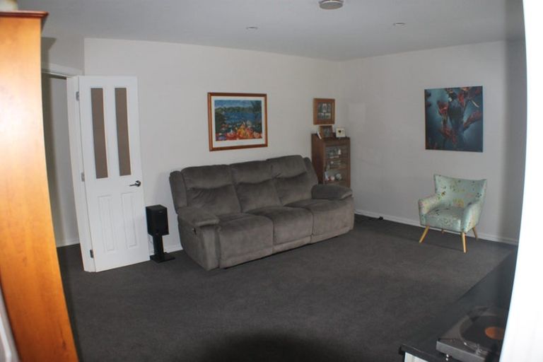 Photo of property in 18 Dawson Douglas Place, Kaiapoi, 7630