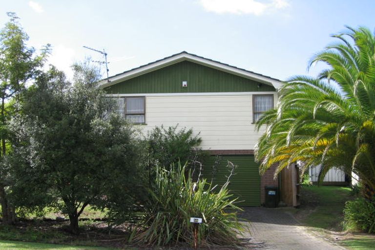 Photo of property in 55 Rosewarne Crescent, Glendene, Auckland, 0602