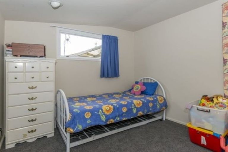 Photo of property in 28 Rosella Street, Broomfield, Christchurch, 8042