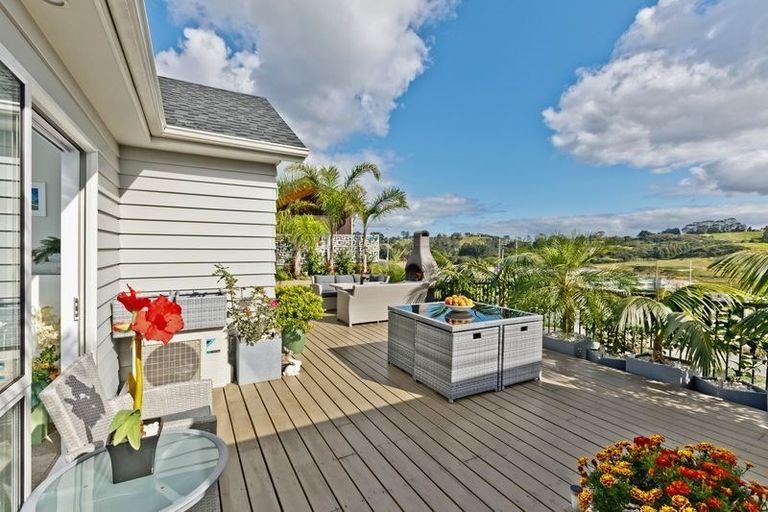 Photo of property in 25 Turutu Place, Long Bay, Auckland, 0630