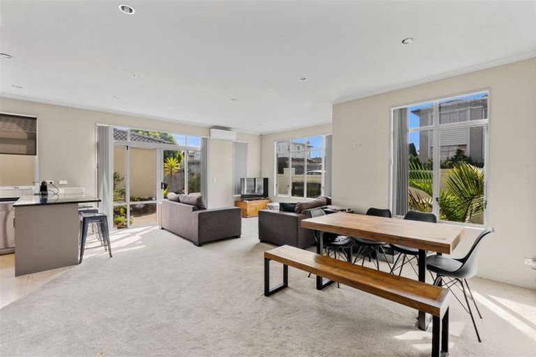Photo of property in 119 Baverstock Road, Flat Bush, Auckland, 2016