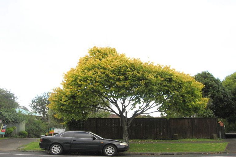 Photo of property in 1/112 Gossamer Drive, Pakuranga Heights, Auckland, 2010