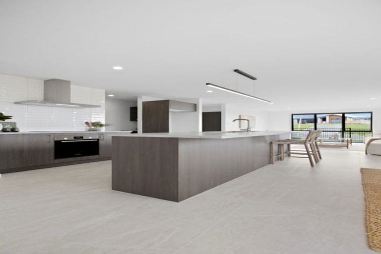 Photo of property in 32 Triplefin Avenue, Omokoroa, 3114