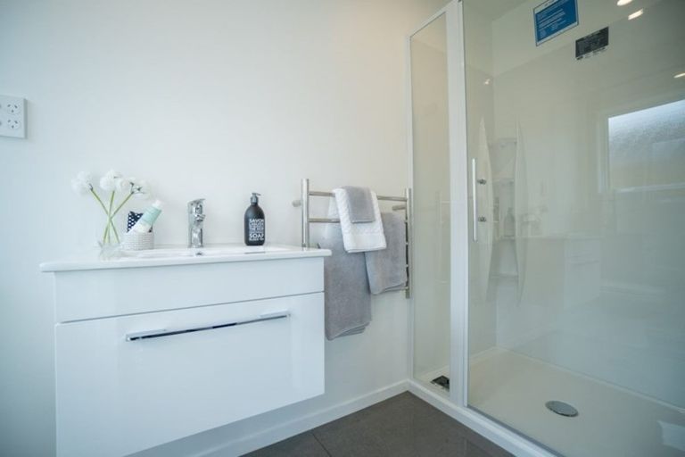 Photo of property in 13 Sutherland Crescent, Melrose, Wellington, 6023