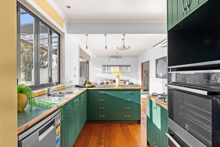 Photo of property in 49 Haydon Street, Roslyn, Palmerston North, 4414