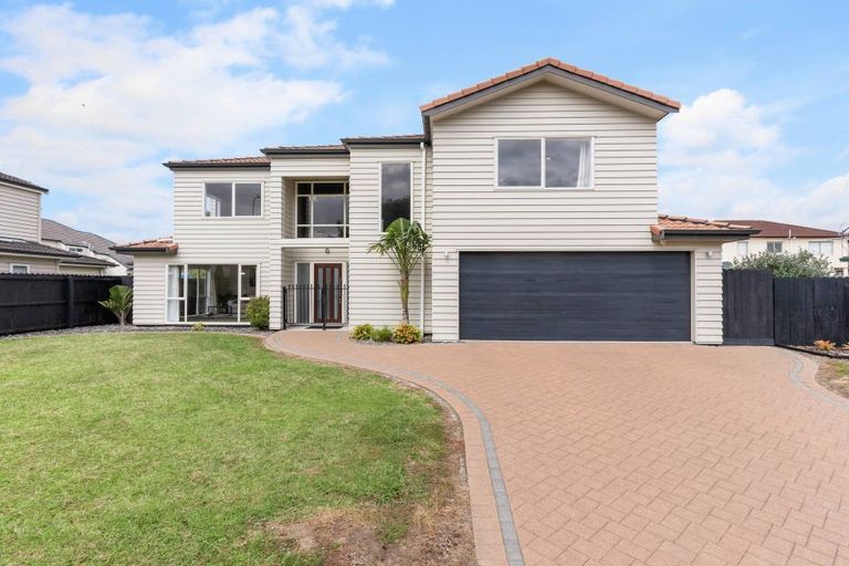 Photo of property in 30 Erne Crescent, East Tamaki, Auckland, 2016