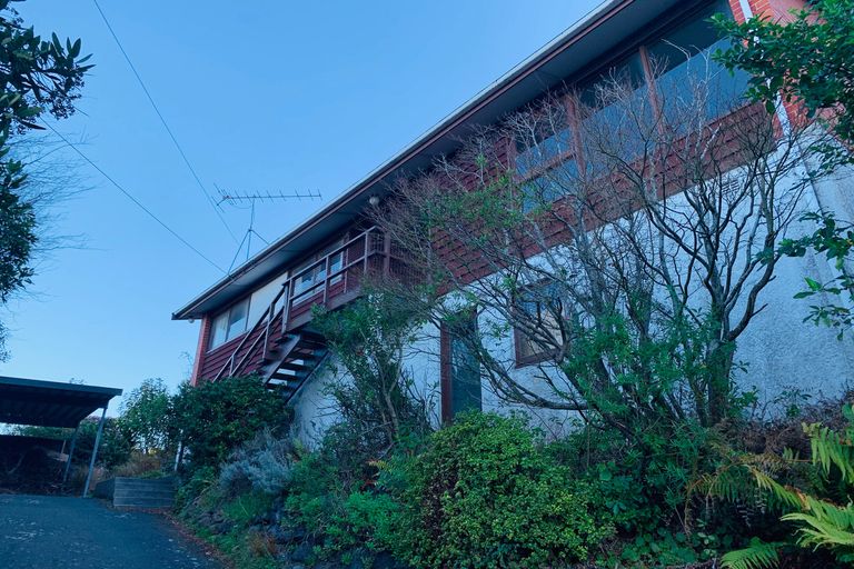 Photo of property in 24 Burkes Drive, Saint Leonards, Dunedin, 9022
