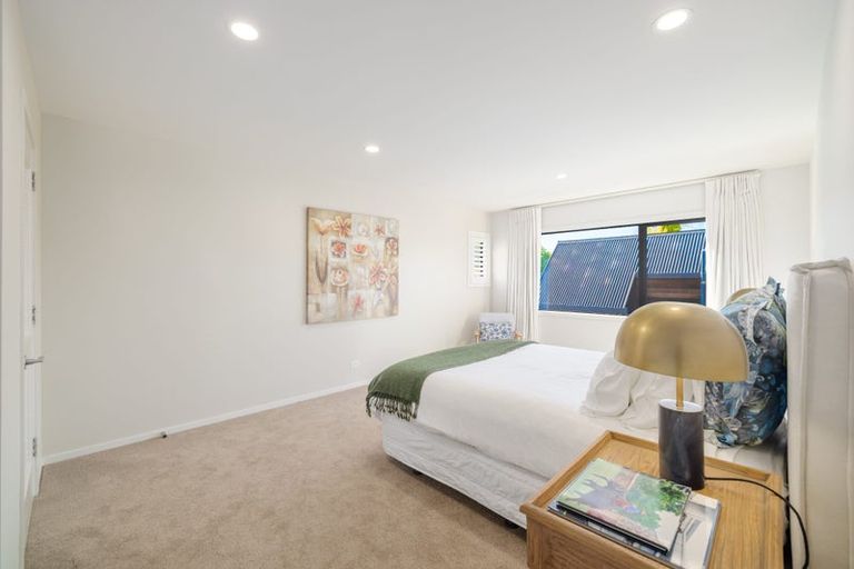 Photo of property in 24 Poynder Avenue, Merivale, Christchurch, 8014