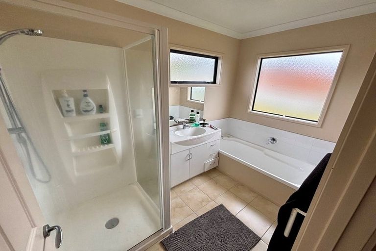 Photo of property in 20 Aotea Drive, Aotea, Porirua, 5024