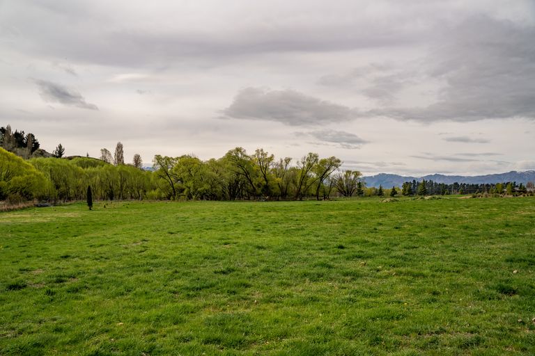 Photo of property in 930 Mount Barker Road, Wanaka, 9382