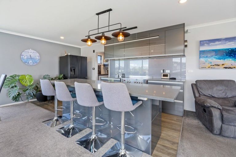 Photo of property in 8 Mariners Haven, One Tree Point, 0118