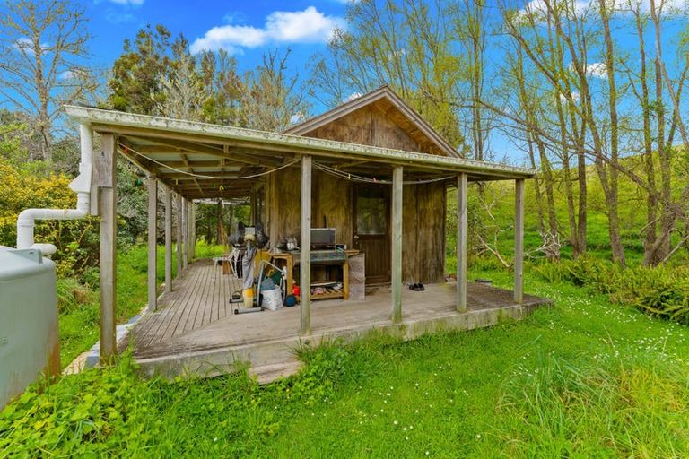 Photo of property in 110 Gibbons Road, Kaiwaka, 0573