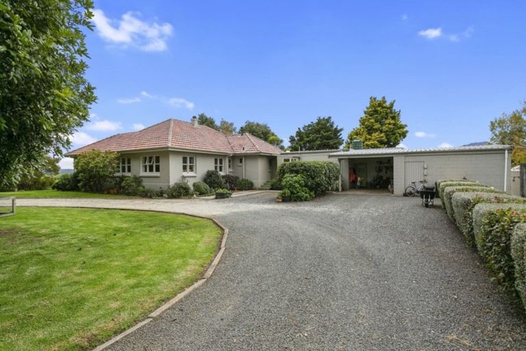 Photo of property in 205 Maunga Road, Pukeatua, 3880
