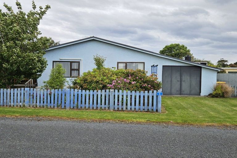 Photo of property in 9 Arthur Road, Owaka, 9585