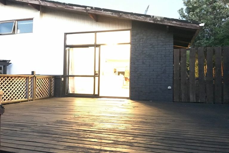 Photo of property in 28 Lakeside Drive, Pahurehure, Papakura, 2113