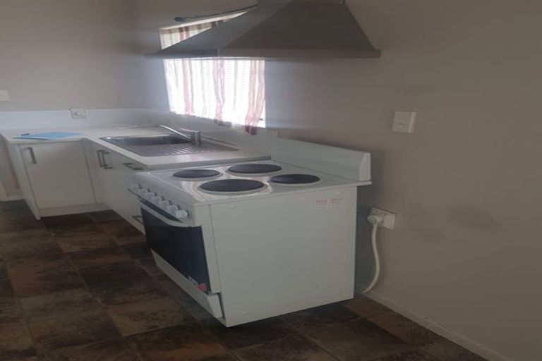 Photo of property in 1/7 Ebenezer Way, Clendon Park, Auckland, 2103