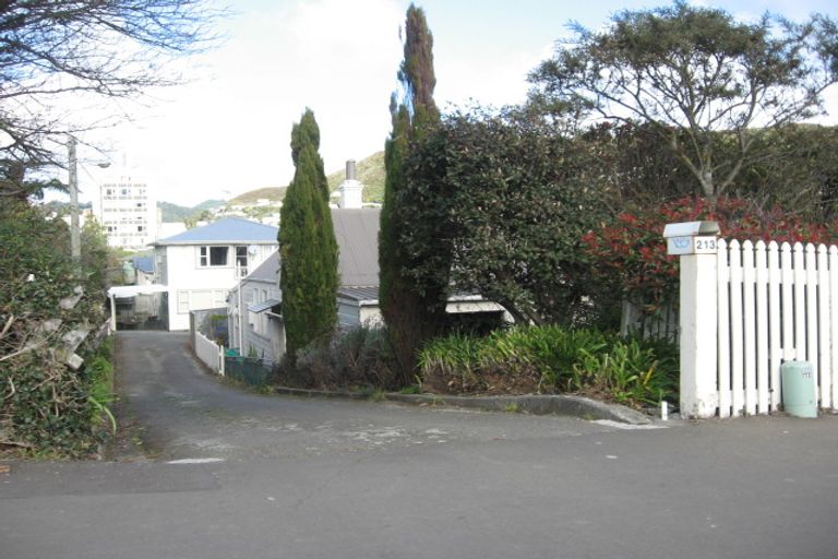 Photo of property in 213 Karori Road, Karori, Wellington, 6012