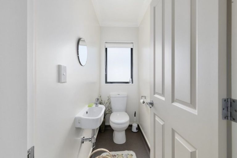 Photo of property in 20 Ian Peter Way, Otaki, 5512