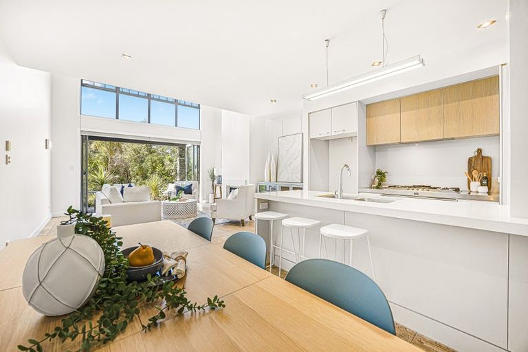 Photo of property in 6 Little Compton Mews, Snells Beach, 0920