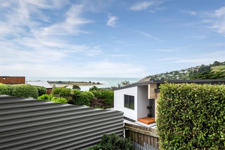 Photo of property in 61 Moncks Spur Road, Redcliffs, Christchurch, 8081