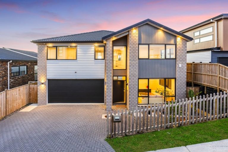 Photo of property in 20 Bendridge Street, Flat Bush, Auckland, 2019