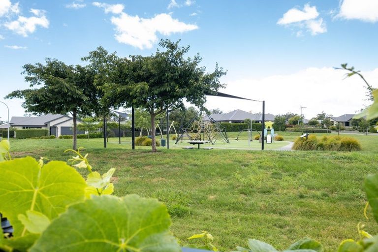 Photo of property in 21 Meissner Road, Havelock North, 4130