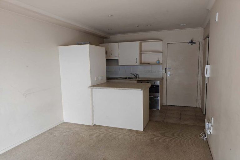 Photo of property in The Rennaissance, 5j/18 Ronwood Avenue, Manukau, Auckland, 2104